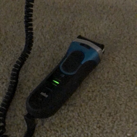 Braun Series 3 ProSkin 3040s Wet & Dry Shaver Preowned But Never Used Unisex - Picture 2 of 4